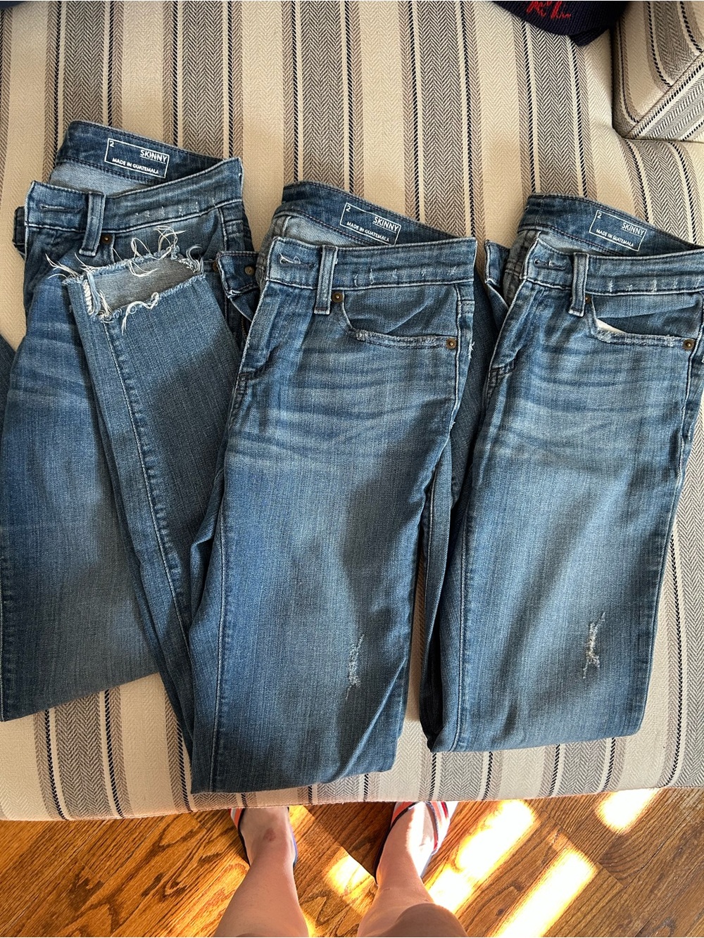 Vineyard Vines 3 pairs Women’s Blue Distressed Skinny Jeans